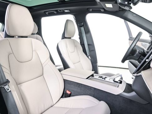 New 2026 Volvo XC90 T8 Ultra w/ Protection Package Premier AWD/4WD image 24