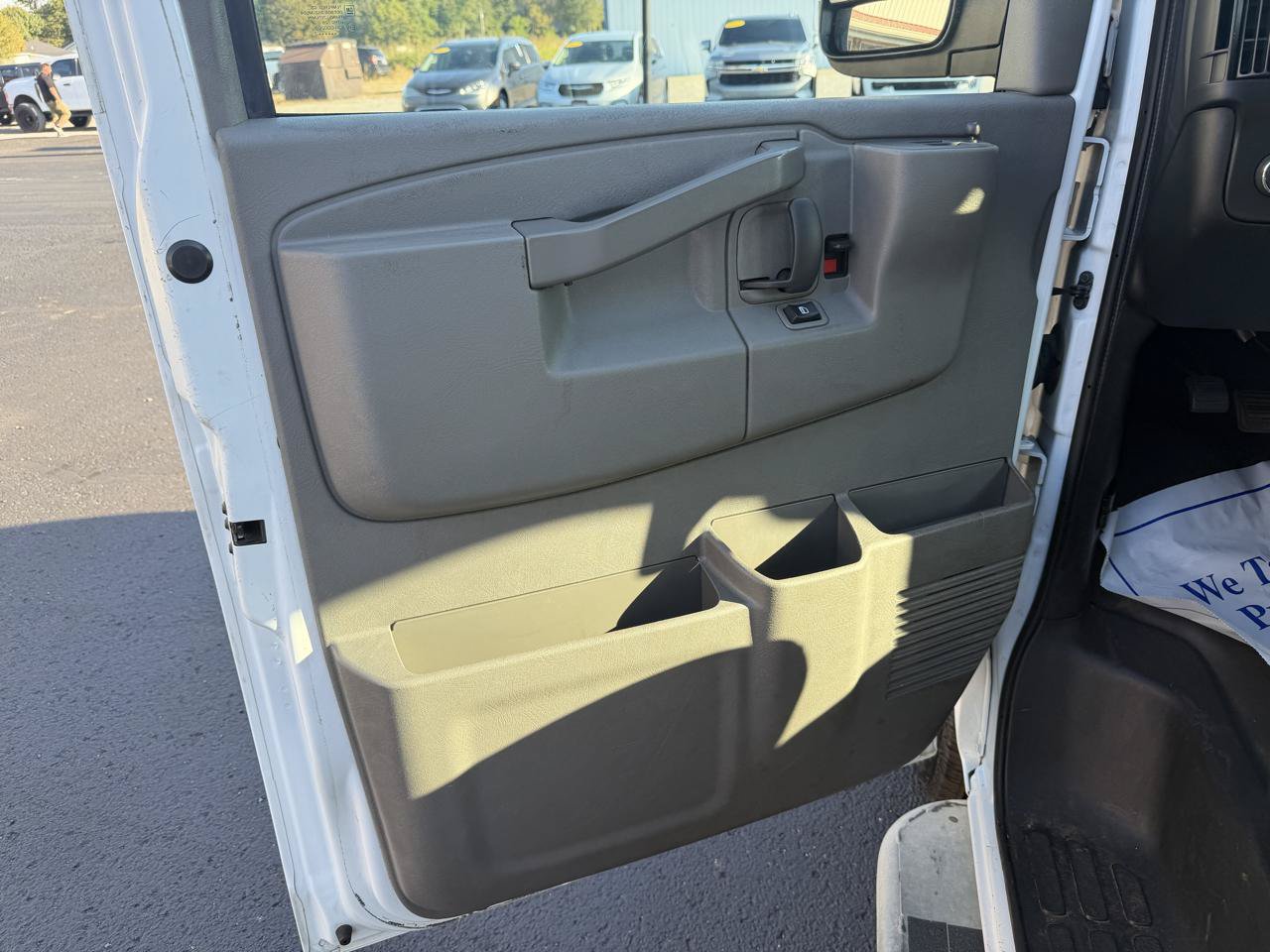 Used 2021 Chevrolet Express 2500 w/ Driver Convenience Package RWD image 15