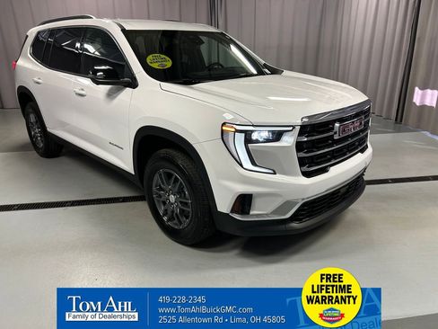 Used 2025 GMC Acadia Elevation image 1