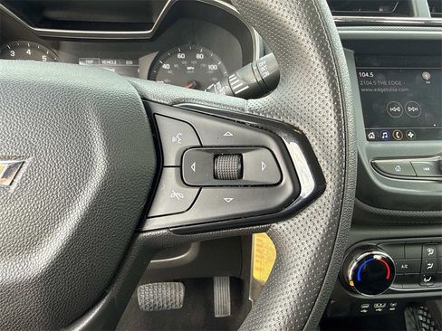 Used 2023 Chevrolet TrailBlazer LS image 16