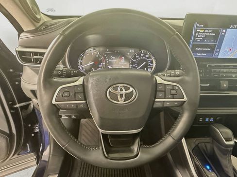 Used 2022 Toyota Highlander Platinum AWD/4WD image 11
