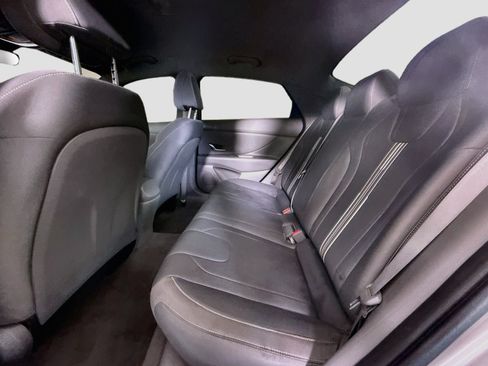 Used 2022 Hyundai Elantra SEL FWD image 25