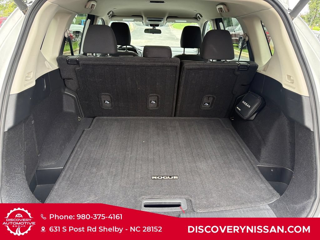 Certified 2024 Nissan Rogue SV FWD image 31