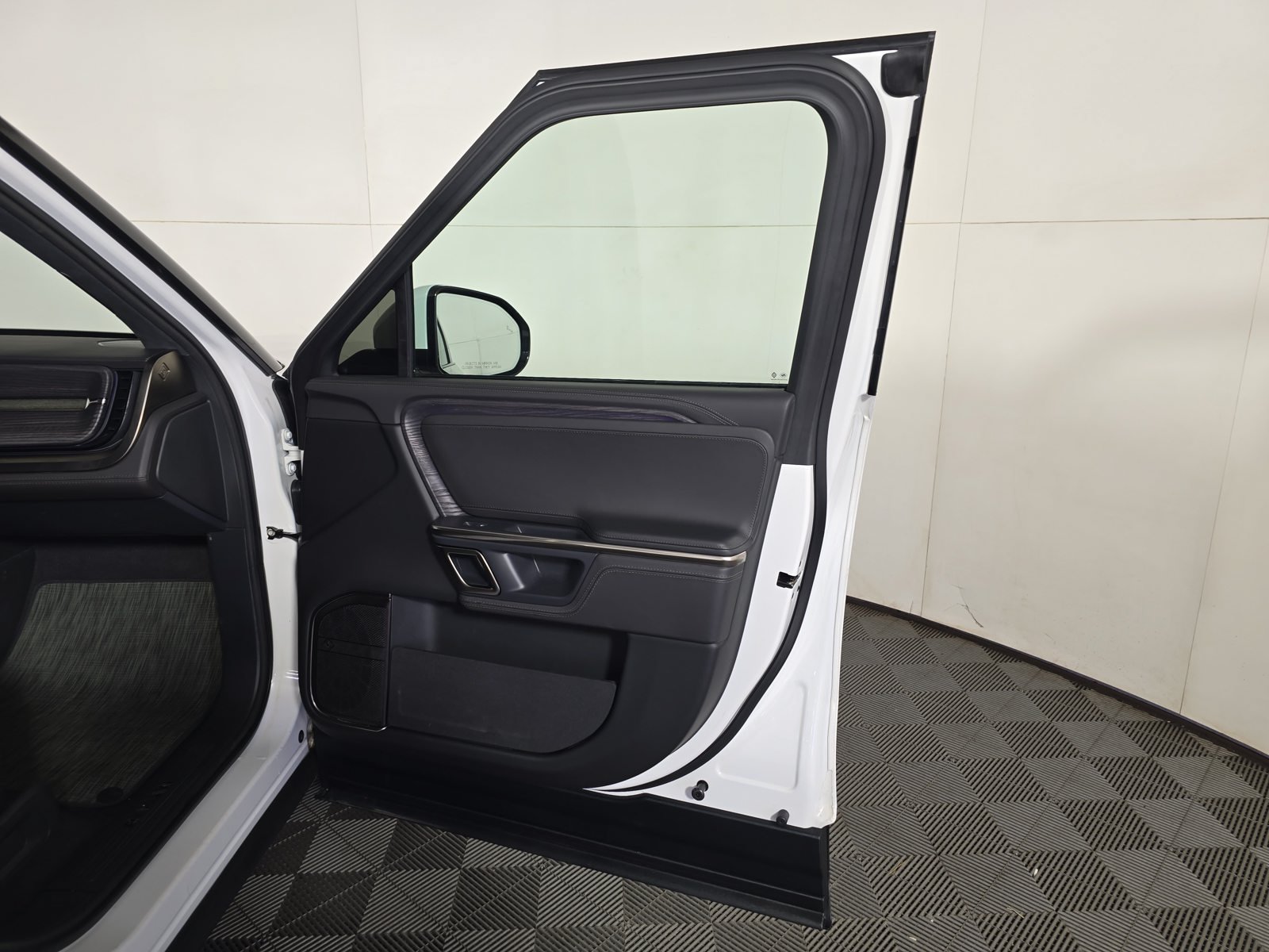 Used 2023 Rivian R1T Adventure Quad AWD/4WD image 18