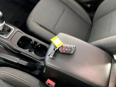 Used 2025 Jeep Wrangler Sport image 18