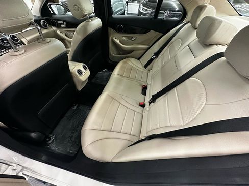 Used 2018 Mercedes-Benz C 300 Sedan w/ Premium Package image 15
