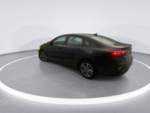 Used 2023 Kia Forte LXS FWD image 4