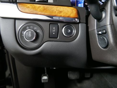 Used 2016 Lincoln MKS AWD w/ Equipment Group 101A image 26