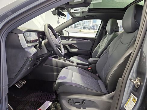 New 2026 Volkswagen Tiguan SE R-Line image 12