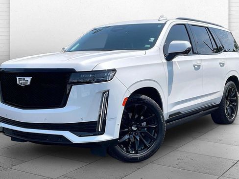 Used 2024 Cadillac Escalade Sport Platinum w/ LPO, ONYX Package AWD/4WD image 13