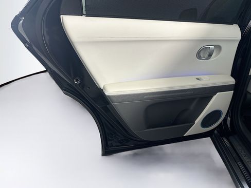 Used 2024 Hyundai Ioniq 5 Limited image 28