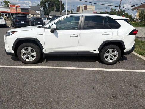 Used 2020 Toyota RAV4 XLE w/ Convenience Package AWD/4WD image 5