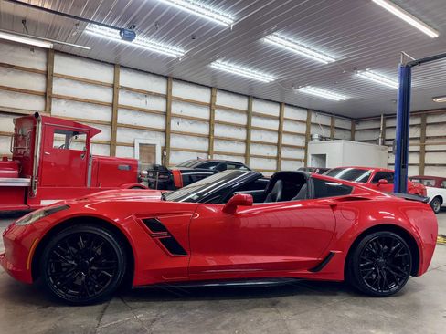 Used 2018 Chevrolet Corvette Grand Sport w/ Grand Sport Heritage Package image 18