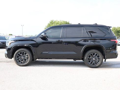 Used 2024 Toyota Sequoia Platinum AWD/4WD image 8
