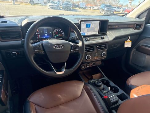 Used 2023 Ford Maverick Lariat w/ Equipment Group 500A Standard image 4