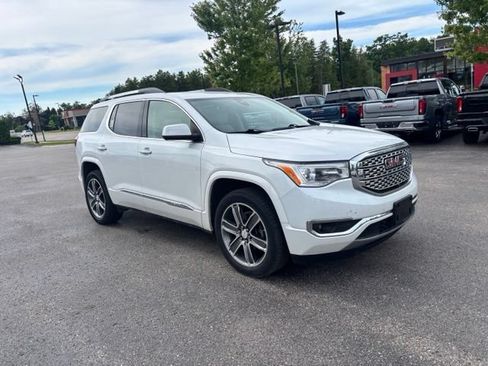 Used 2019 GMC Acadia Denali w/ Technology Package AWD/4WD image 4