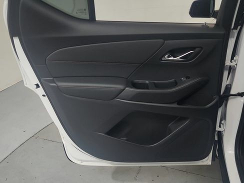 Used 2023 Chevrolet Traverse RS AWD/4WD image 20