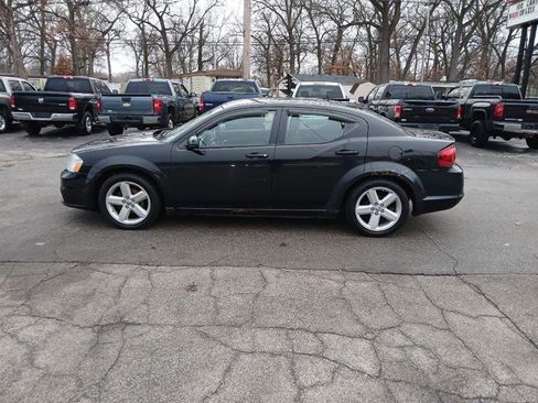Used 2011 Dodge Avenger Mainstreet image 3