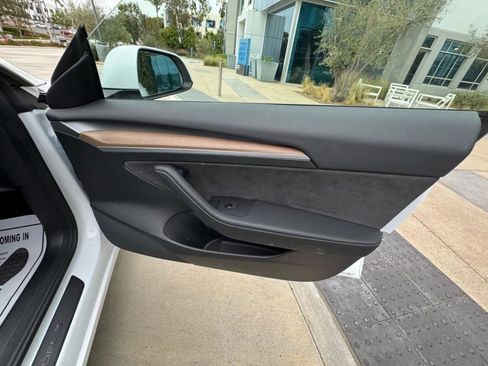 Used 2022 Tesla Model 3 image 15