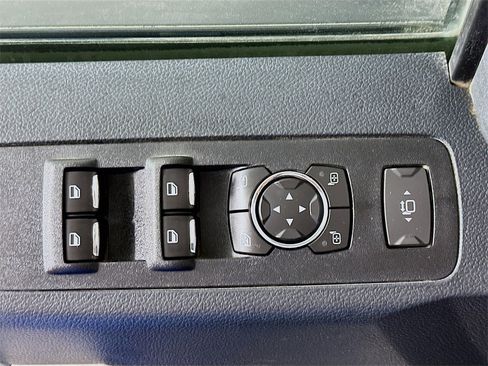 Used 2022 Ford F250 Lariat w/ Lariat Value Package image 22