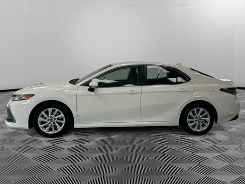 Used 2024 Toyota Camry LE w/ Convenience Package FWD image 5