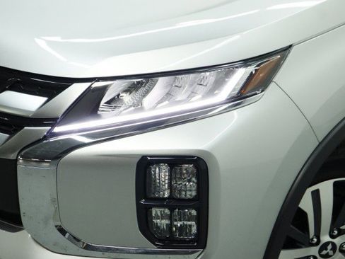 New 2026 Mitsubishi Outlander Sport SE AWD/4WD image 2