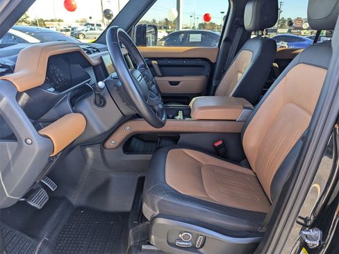 Used 2023 Land Rover Defender 130 X image 11