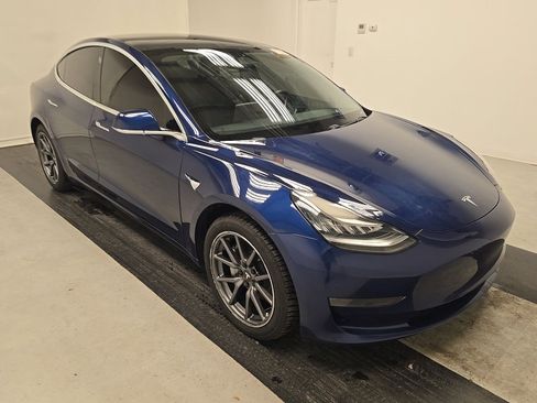Used 2020 Tesla Model 3 Standard Range Plus RWD image 10