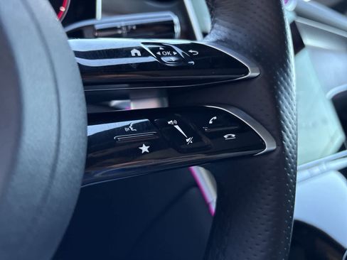 Used 2025 Mercedes-Benz GLC 300 w/ AMG Line image 29