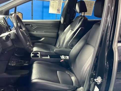 Used 2023 Honda Odyssey Sport image 13