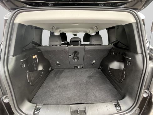 Used 2021 Jeep Renegade Latitude w/ Convenience Group AWD/4WD image 9