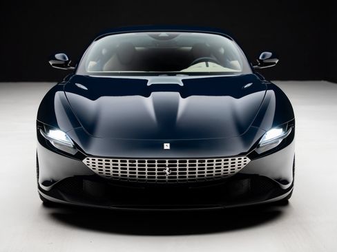 Used 2023 Ferrari Roma RWD image 7