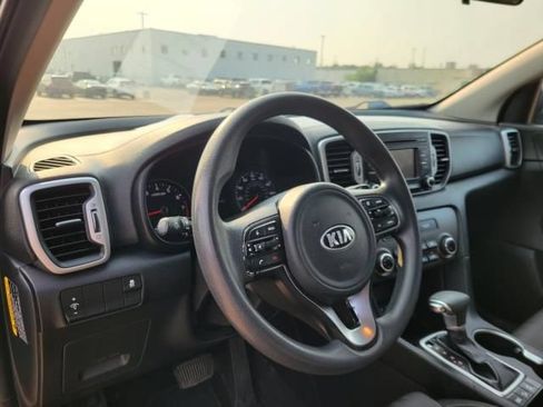 Used 2017 Kia Sportage LX AWD/4WD image 18