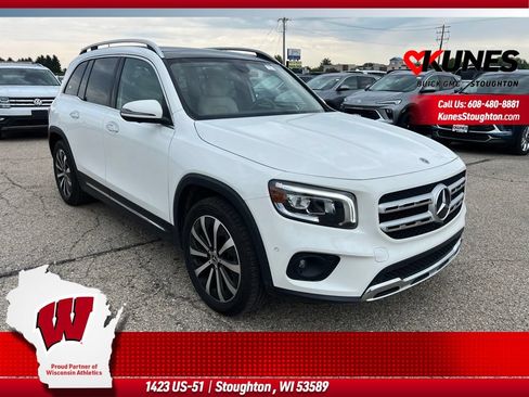 Used 2023 Mercedes-Benz GLB 250 4MATIC w/ Premium Package image 1