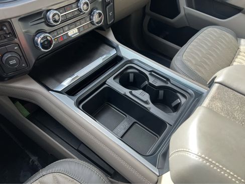 Used 2025 Ford F450 Platinum w/ Platinum Plus Package image 38