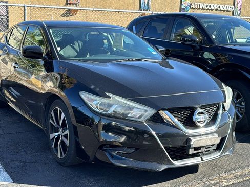 Used 2018 Nissan Maxima 3.5 S image 2