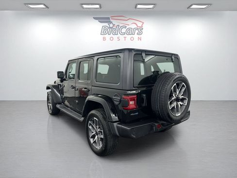 Used 2024 Jeep Wrangler Unlimited w/ Convenience Group AWD/4WD image 6
