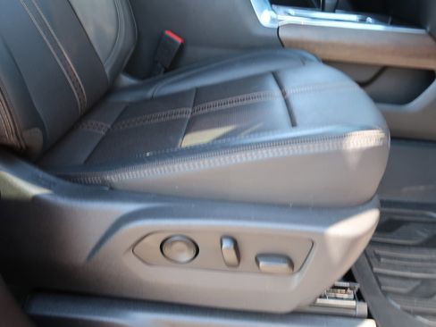 Used 2023 Chevrolet Silverado 1500 High Country AWD/4WD image 42
