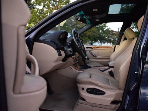 Used 2004 BMW X5 3.0i image 13