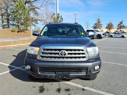 Used 2015 Toyota Sequoia Limited image 2