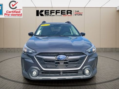 Used 2023 Subaru Outback Premium image 8