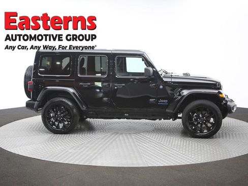 Used 2025 Jeep Wrangler Unlimited Sahara w/ Safety Group AWD/4WD image 45