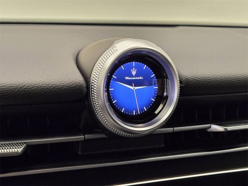 New 2024 Maserati Grecale GT image 36