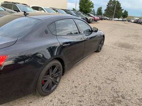 Used 2015 Maserati Quattroporte S Q4 AWD/4WD image 5