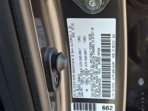 Used 2016 Toyota Tacoma TRD Sport w/ Towing Package AWD/4WD image 27