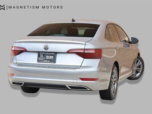 Used 2020 Volkswagen Jetta R-Line FWD image 11