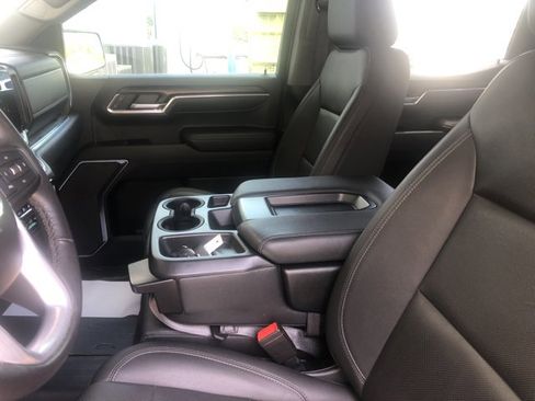 Used 2022 GMC Sierra 1500 SLT image 18