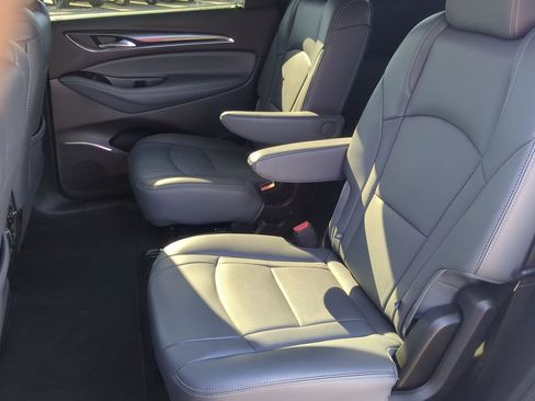 Used 2024 Buick Enclave Premium image 25