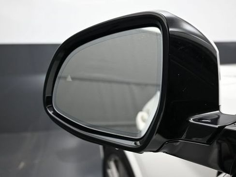 Used 2021 BMW X4 xDrive30i w/ M Sport Package AWD/4WD image 4