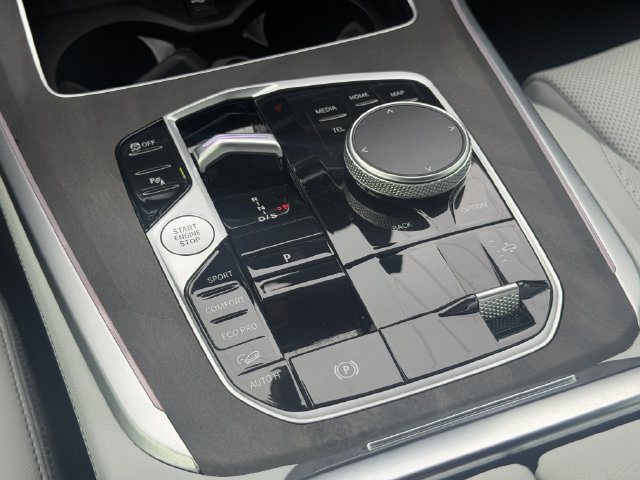 Used 2026 BMW X5 xDrive40i w/ M Sport Package AWD/4WD image 34